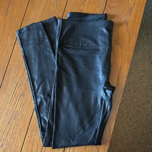 Shiny Nylon Women’s Black Leggings